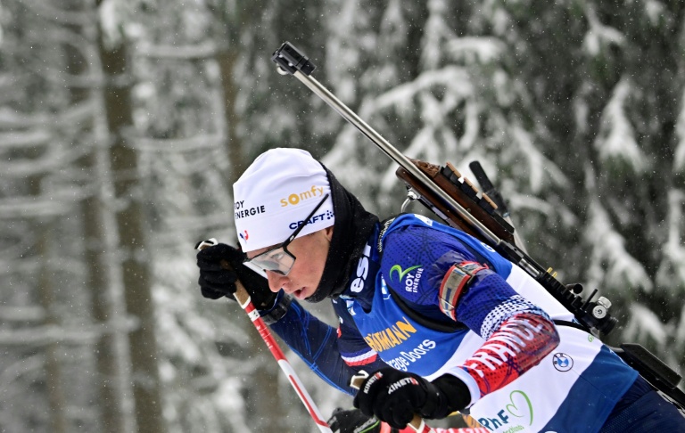 Le Français Eric Perrot lors de la poursuite hommes d'Oberhof (Allemagne) comptant pour la Coupe du monde de biathlon le 10 janvier 2026