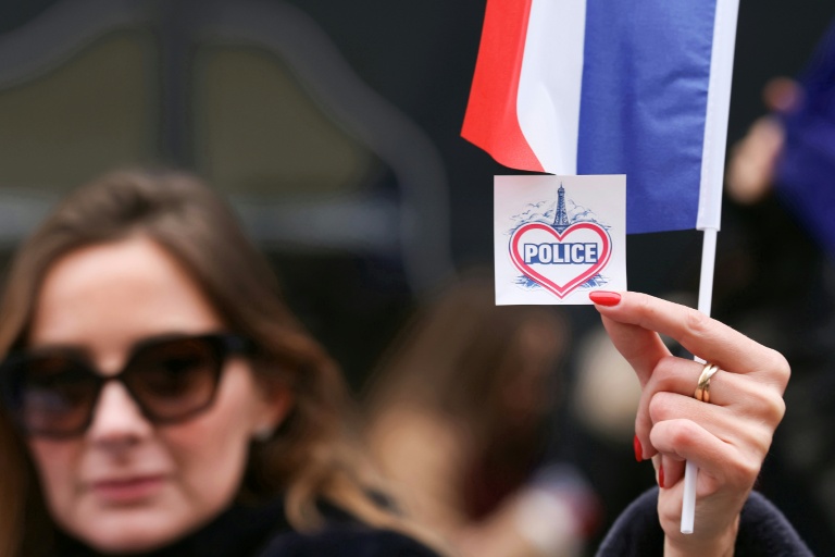 Manifestation de soutien à la police nationale à l'appel du syndicat policier Alliance, qui dénonce un manque de moyens, le 31 janvier 2026 à Paris