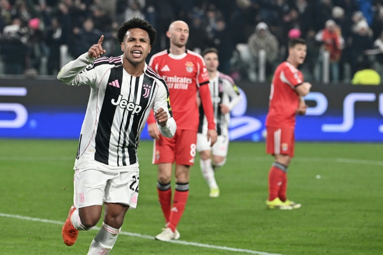 Le milieu de la Juventus Turin Weston McKennie après lavoir marqué le deuxième but de son équipe contre Benfica en Ligue des champions le 21 janvier 2026 à l'Allianz stadium