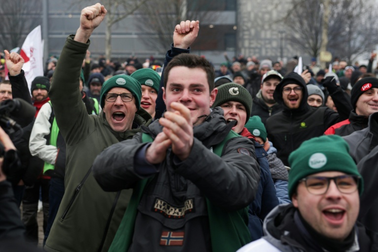 Des agriculteurs devant le Parlement européen à Strasbourg le 21 janvier 2026