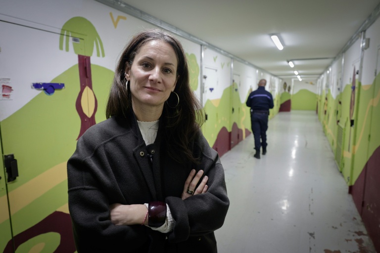 La députée des Hauts-de-Seine Elsa Faucillon lors d'une visite au centre pénitentiaire de Nanterre, le 15 janvier 2026 dans les Hauts-de-Seine