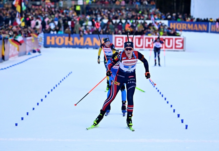 La Norvégienne Maren Kirkeeide a remporté le relais féminin de Ruhpolding (Allemagne), comptant pour la Coupe du monde de biathlon le 14 janvier 2026