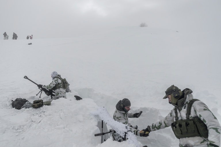 Des chasseurs alpins participent à un exercice par temps froid dans les montagnes autour de Sainte-Foy-Tarentaise, le 28 janvier 2026 en Savoie