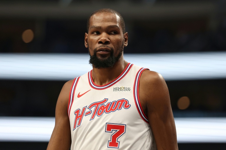 Kevin Durant, la star des Houston Rockets, lors d'un match de NBA contre les Dallas Mavericks, à Dallas, le 3 janvier 2026