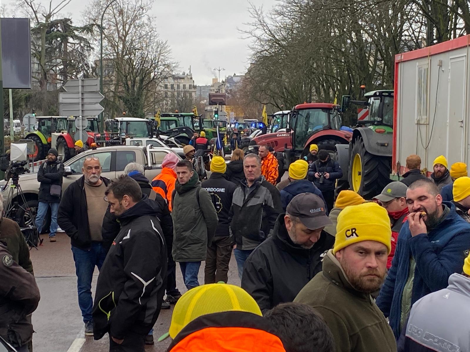 Les agriculteurs en colère en plein Paris. 5