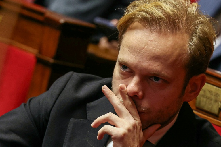 Le député ciottiste Charles Alloncle, rapporteur de la commission d'enquête sur l'audiovisuel public, le 23 décembre 2025 à l'Assemblée nationale à Paris