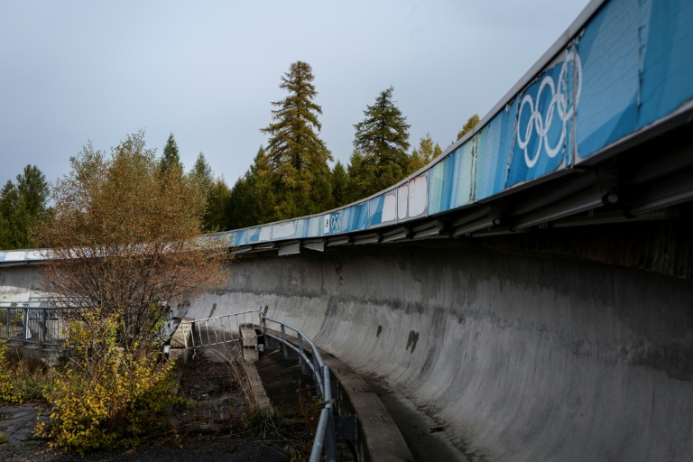 La piste de bobsleigh, luge et sekelton des JO-2006 de Turin photographiée le 26 octobre 2023 à Cesana Pariol