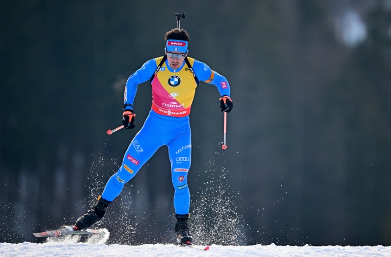 L'Italien Tommaso Giacomel lors du sprint de la manche de Coupe du monde de biathlon de Ruhpolding (Allemagne), le 17 janvier 2026