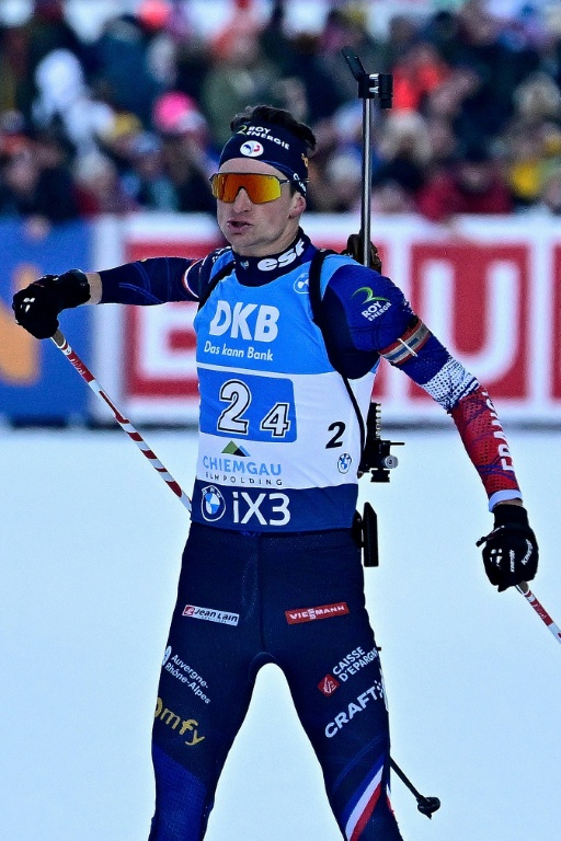 Le biathlète français Eric Perrot lors de l'épreuve de relais gagnée par les Français, le 15 janvier 2026 à Ruhpolding (Allemagne)