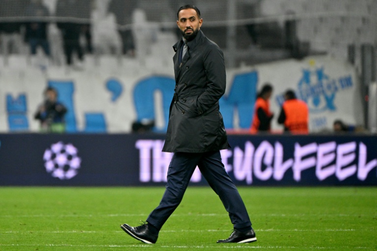 Le Franco-Marocain Medhi Benatia, directeur du football de l'OM, à la fin du match de C1 contre l'Atalanta Bergame, à Marseille, le 5 novembre 2025