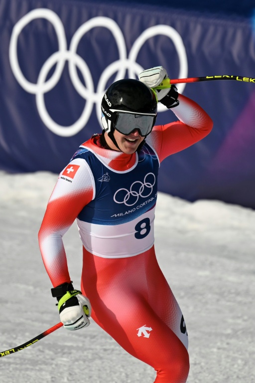 Le Suisse Franjo von Allmen à l'arrivée de la descente des Jeux olympiques le 7 février 2026 sur la Stelvio à Bormio