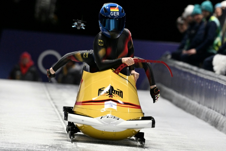 Les Allemandes Kim Kalicki et Talea Prepens lors de l'épreuve de bobsleigh à 2, aux JO de Milan Cortina, le 20 février 2026