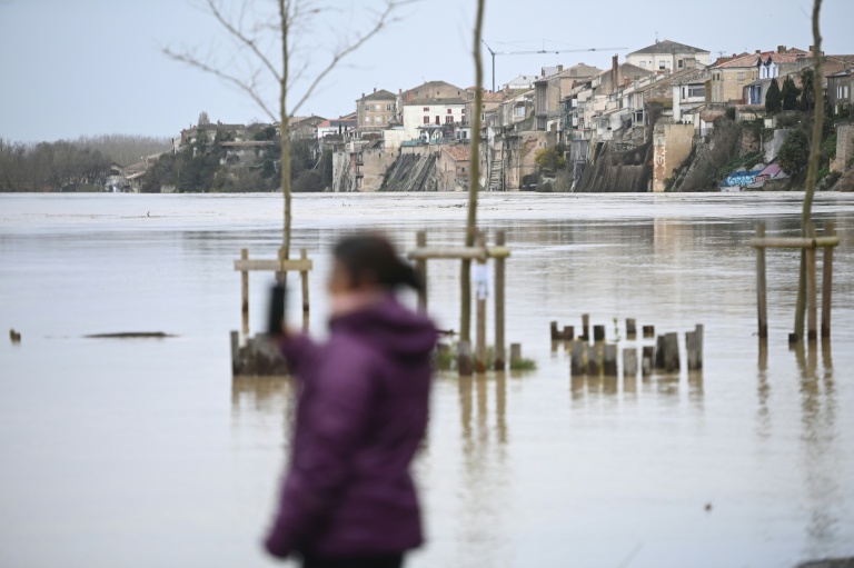 La Garonne en crue à Tonneins, dans le Lot-et-Garonne, le 13 février 2026
