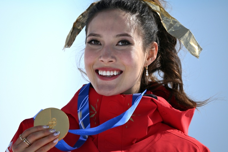 La Chinoise Eileen Gu, championne olympique de ski halfpipe, le 22 février 2026 aux JO de Milan Cortina