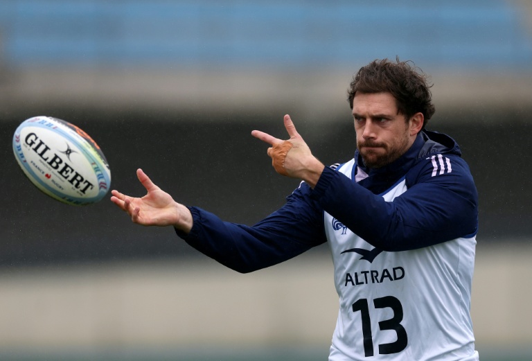 Pierre-Louis Barassi avait la chasuble numéro 13 de titulaire mercredi 11 mars 2026 lors d'un entraînement à Marcoussis