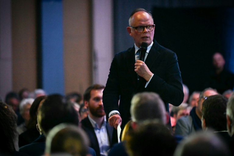 Le maire sortant Horizons du Havre, Edouard Philippe, lors d'un meeting de campagne avant le 2e tour des municipales, le 19 mars 2026 au Havre, en Seine-Maritime