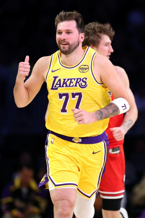 Luka Doncic lors du match NBA des Los Angeles Lakers contre les Chicago Bulls, le 12 mars 2026 à Los Angeles
