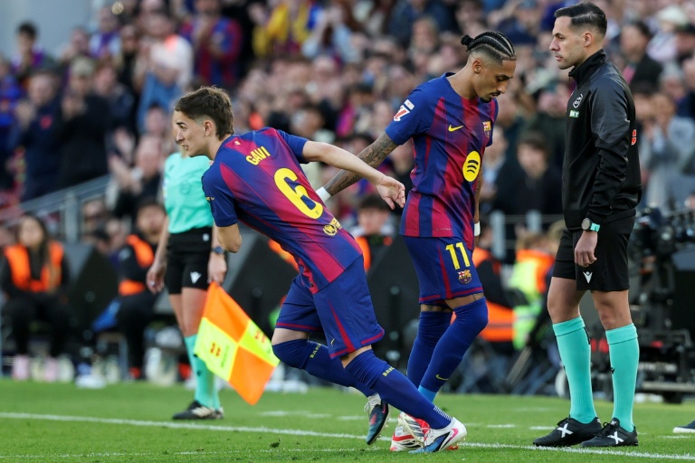 Le milieu espagnol du FC Barcelone Gavi a retrouvé le terrain après six mois de blessure, lors de la victoire de son équipe contre le FC Séville (5-2) dimanche 15 mars 2026 au Camp Nou
