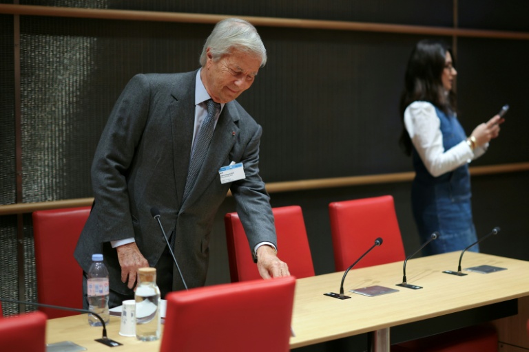 Le milliardaire Vincent Bolloré, actionnaire majoritaire du groupe de médias Canal+, assiste à une audition de la Commission d'enquête sur l'audiovisuel à l'Assemblée nationale, le 24 mars 2026 à Paris