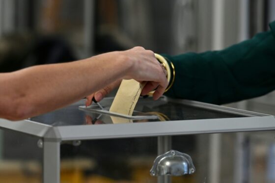 Conquêtes par villes et partis, réélections, parité : le bilan chiffré des élections municipales 2026