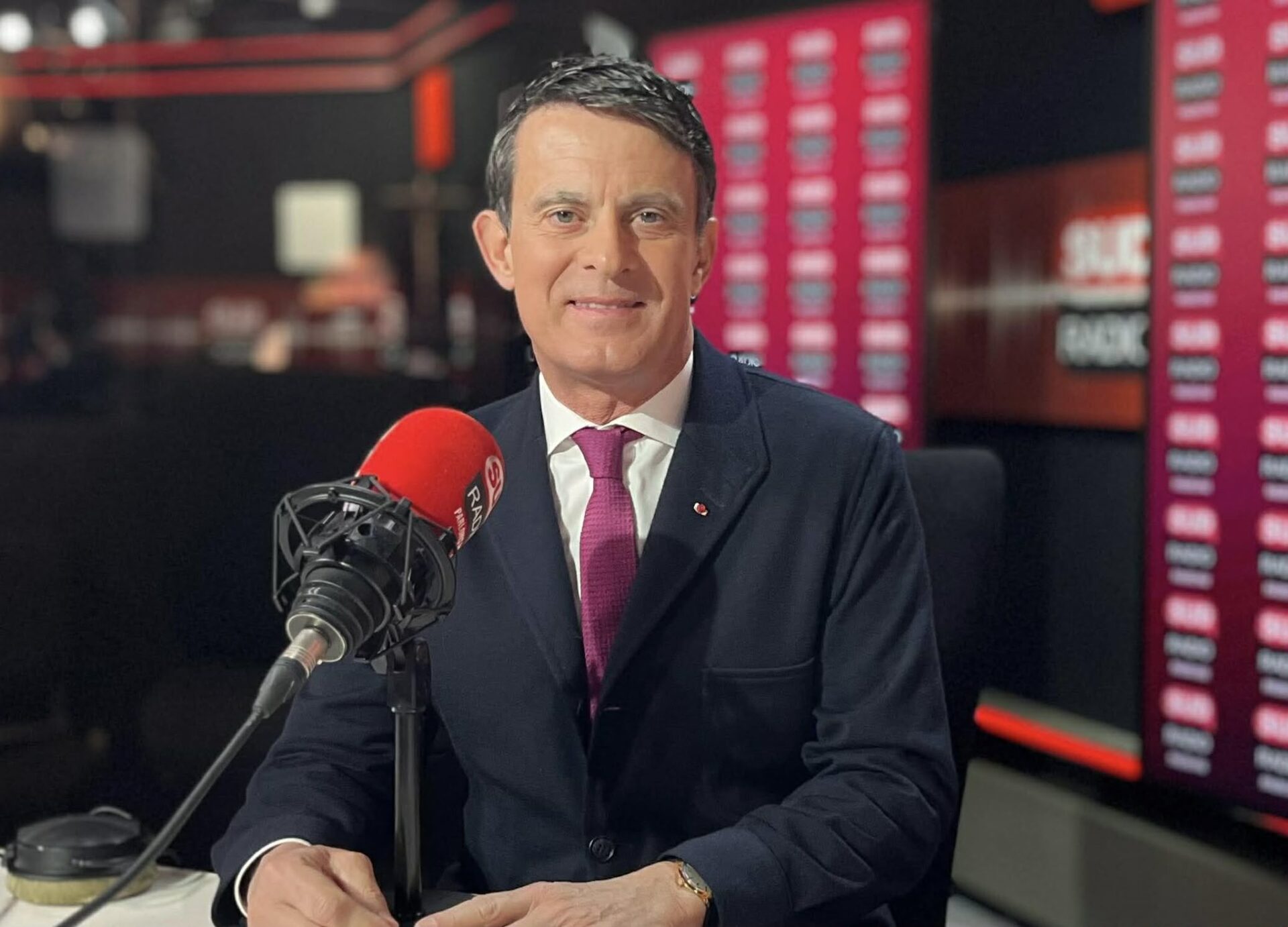 manuel-valls-en-iran-jaurais-souhaite-que-la-france-sengage-davantage