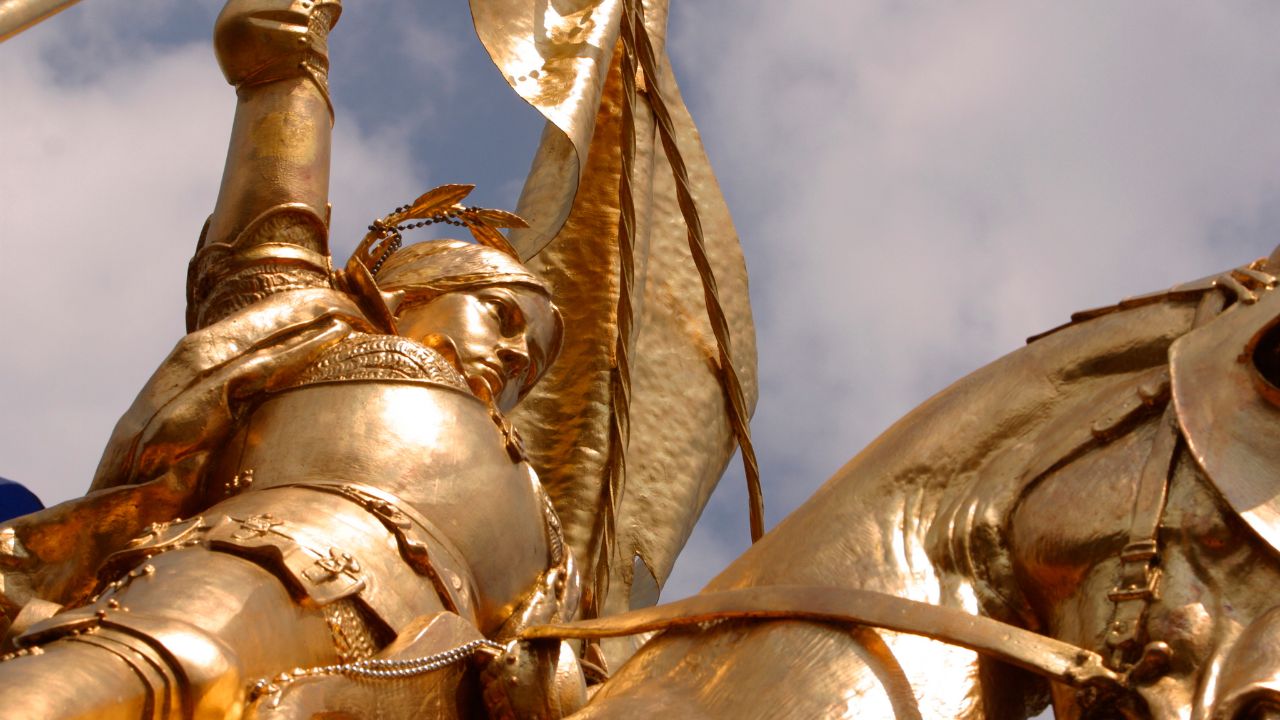 Lille a été condamné par l'UEFA après le déploiement d'un tifo à l’effigie de Jeanne d'Arc.