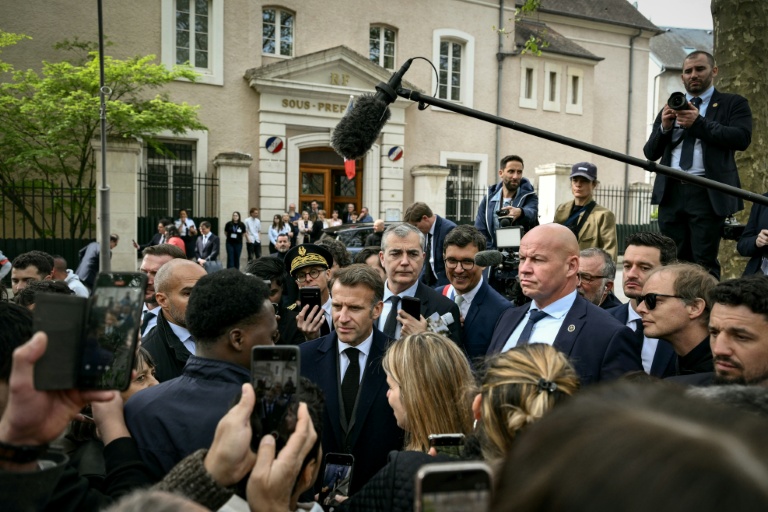Le président Emmanuel Macron à Montluçon, le 22 avril 2026 dans l'Allier