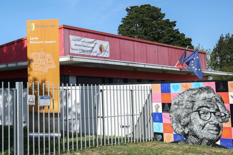 L'entrée du lycée Joubert-Maillard, où une adolescente a été agressée au couteau par un autre élève dans l'enceinte de l'établissement à Ancenis, le 10 avril 202 rn Loire-Atlantique