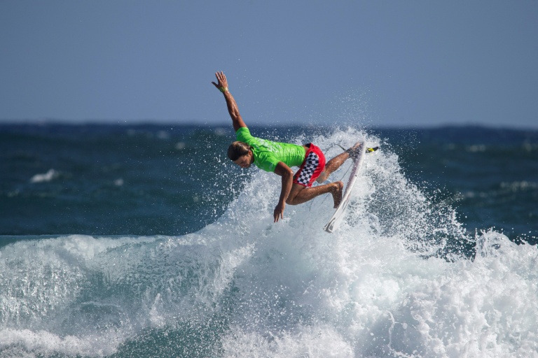 Le Français Marco Mignot participe aux Jeux mondiaux de surf 2024, à Arecibo (Porto Rico), le 2 mars 2024