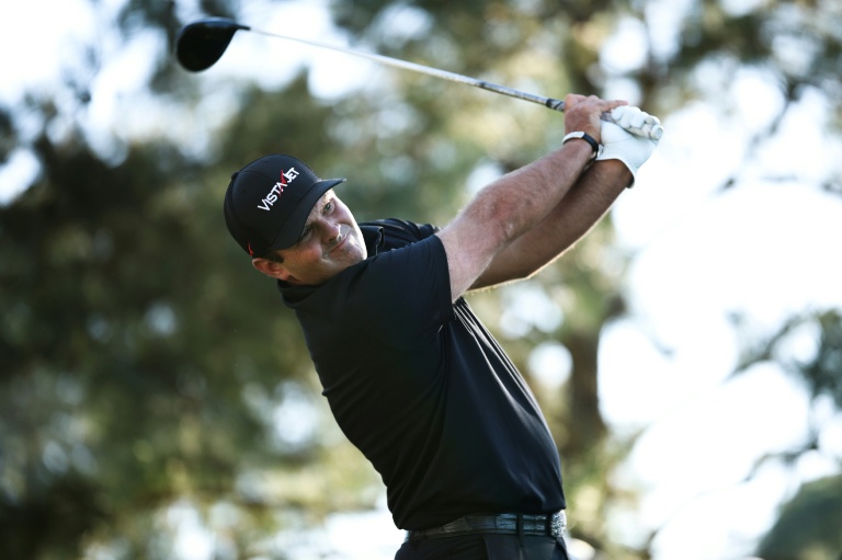 Patrick Reed au tee du 18 lors du deuxième tour du Masters à Augusta, le 10 avril 2026