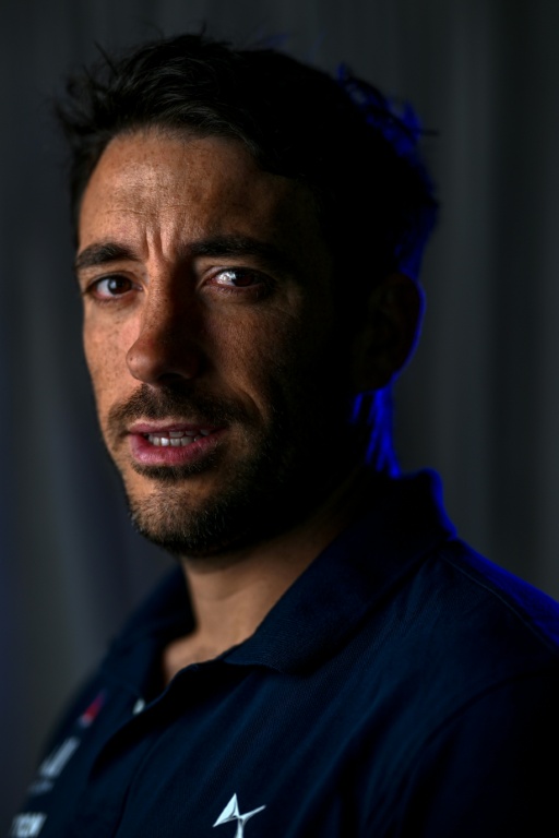 Le pilote de DS Team France Quentin Delapierre, près de Copacabana au sud de Rio de Janeiro, le 8 avril 2026