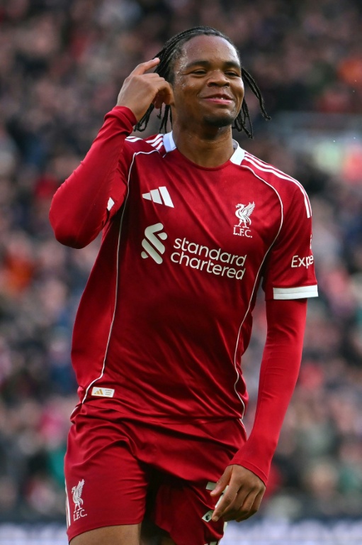 L'ailier anglais de Liverpool, Rio Ngumoha, après avoir inscrit le premier but lors d'un match de Premier League contre Fulham, à Liverpool, le 11 avril 2026