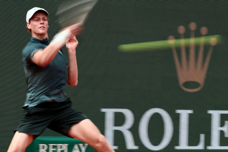 L'Italien Jannik Sinner face au Canadien Félix Auger-Aliassime à Monte-Carlo, le 10 avril 2026
