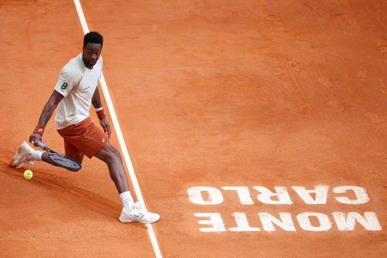 Le Français Gaël Monfils face au Kazakhstanais Alexander Bublik, lors du Masters 1000 de Monte-Carlo, le 7 avril 2026