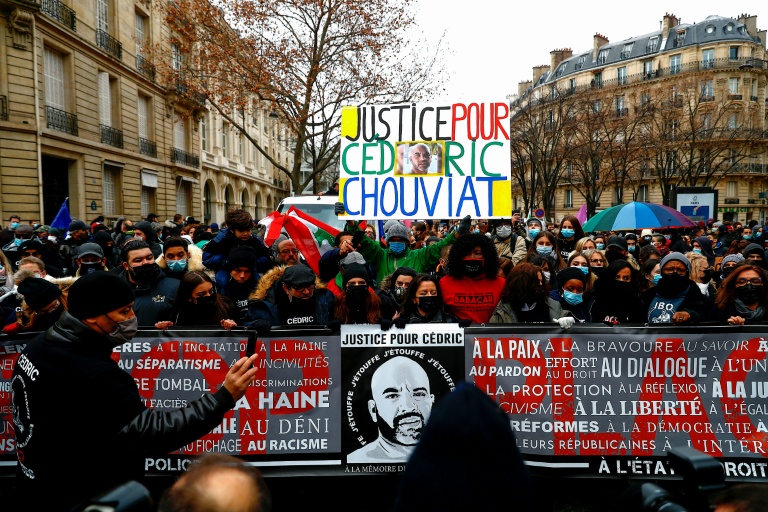 Une marche blanche en mémoire de Cédric Chouviat, le 3 janvier 2021 à Paris 