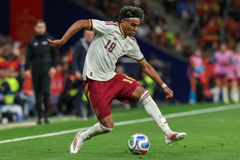 L'attaquant espagnol Lamine Yamal lors du match amical opposant l'Espagne à l'Égypte au stade de Cornellà de Llobregat, près de Barcelone, le 31 mars 2026.