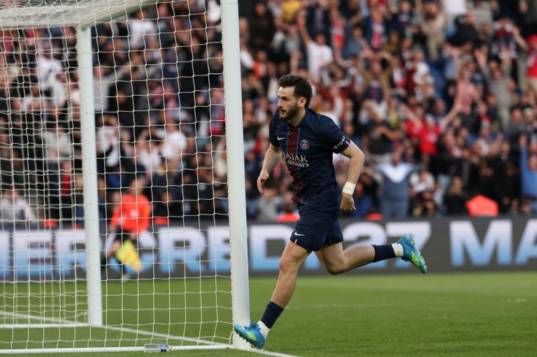 L'attaquant géorgien du Paris SG Khvicha Kvaratskhelia face à Nantes, le 22 avril 2026 au Parc des Princes