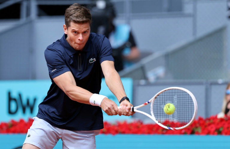 Alexander Blockx contre Casper Ruud, tenant du titre à Madrid, jeudi 30 avril 2026.