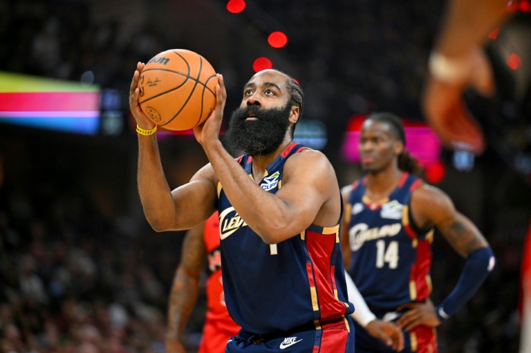 James Harden lors du match 2 du premier tour des play-offs NBA entre les Cleveland Cavaliers et les Toronto Raptors, le 20 avril 2026 à Cleveland