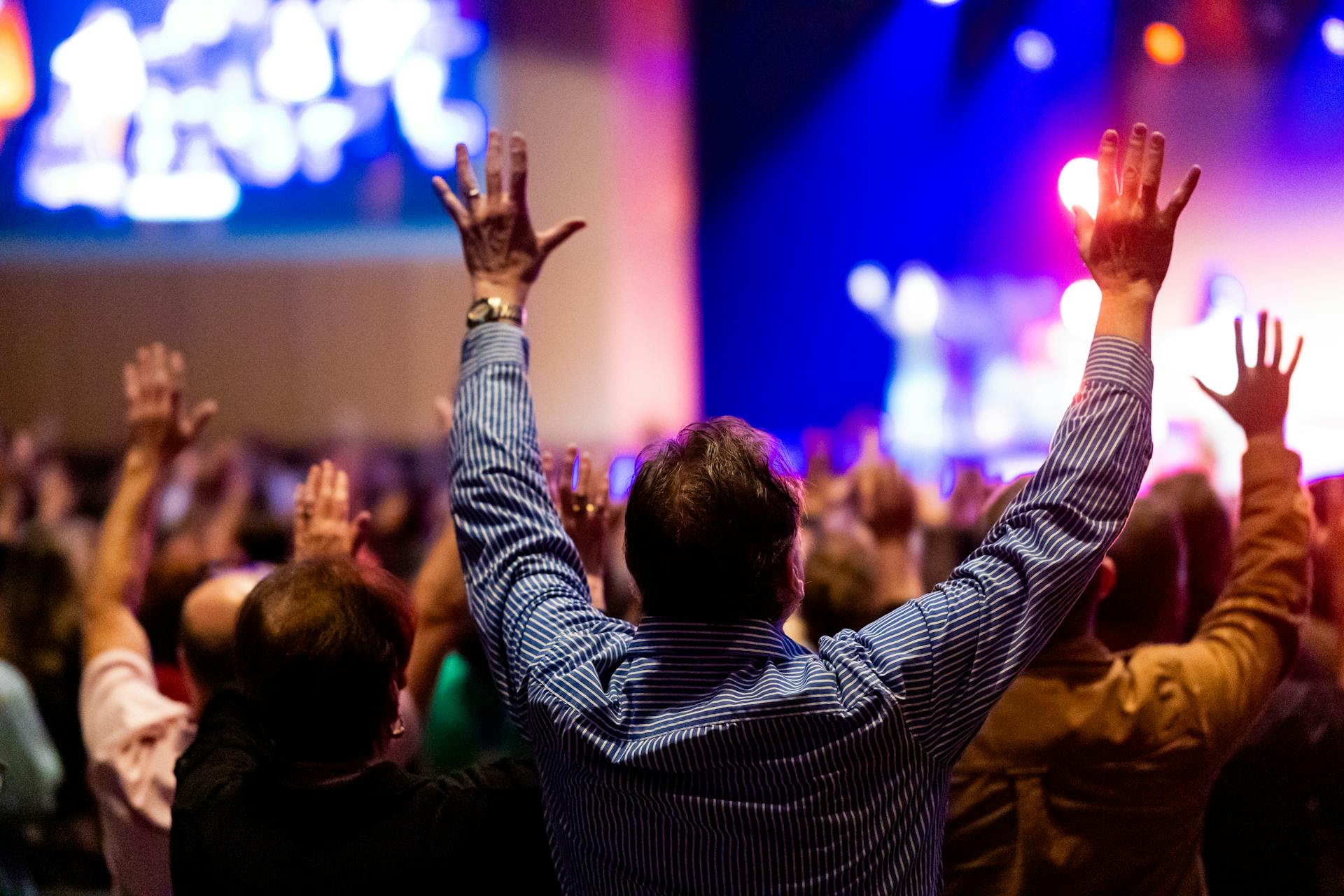Emprise, gourous : pourquoi nous pouvons tous être influencés
