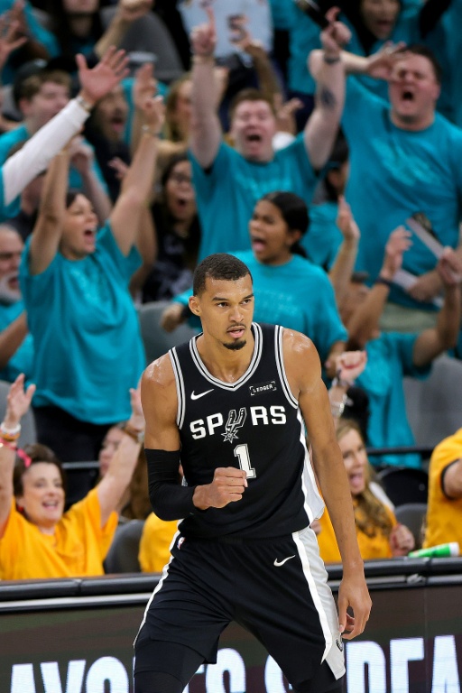 Victor Wembanyama lors du match 3 de la finale de conférence Ouest de NBA entre les San Antonio Spurs et l'Oklahoma City Thunder, le 22 mai 2026 à San Antonio