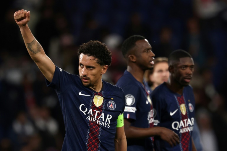 Marquinhos défenseur et capitaine du PSG à la fin de la demi-finale aller de la C1 remportée contre le Bayern Munich à Paris le 28 avril 2026