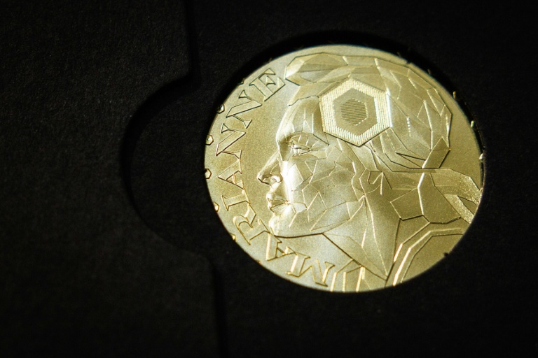 Une pièce de Marianne-Or exposée à la Monnaie de Paris, le 21 mai 2026
