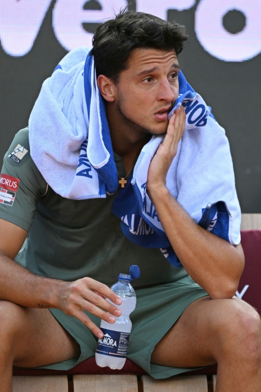 L'Italien Luciano Darderi durant son match contre le Norvégien Casper Ruud en demi-finales du Masters 1000 de Rome le 15 mai 2026 au Foro Italico