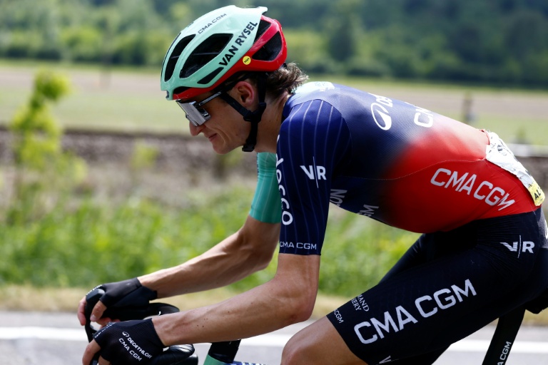 L'Autrichien Felix Gall, deuxième du Giro, pendant la 18e étape le 28 mai 2026 entre Fai della Paganella et Pieve di Soligo