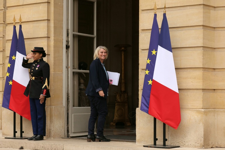 La ministre de la Santé, Stéphanie Rist, à son arrivée à Matignon le 11 mai 2026