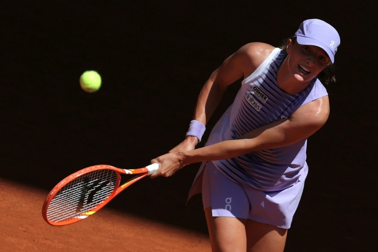 La Polonaise Iga Swiatek lors de son match de 2e tour contre la Tchèque Sara Bejlek, le 27 mai 2026 à Roland-Garros