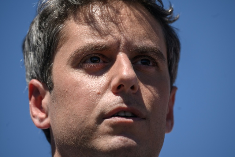 Le secrétaire général de Renaissance Gabriel Attal à Mur-de-Barrez dans l'Aveyron le 22 mai 2026