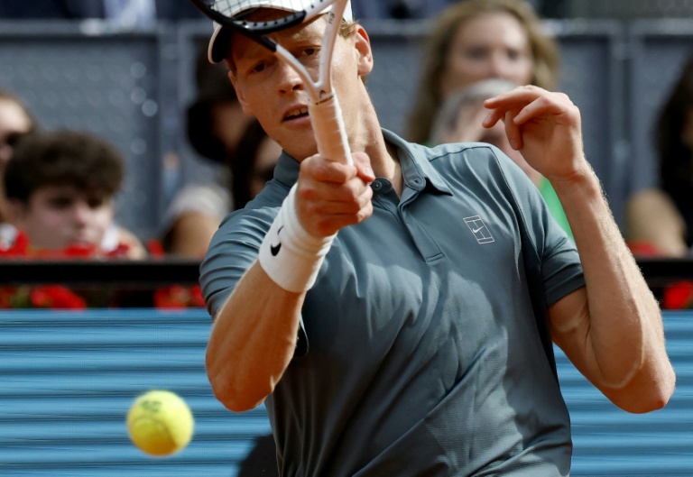 L'Italien Jannik Sinner lors de la finale du Masters 1000 de Madrid contre l'Allemand Alexander Zverev à la Caja Magica le 3 mai 2026