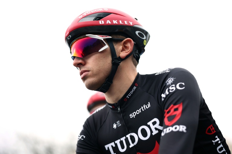 Le Français Mathys Rondel au départ de la 1re étape de Paris-Nice le 8 mars 2026 à Achères, dans les Yvelines
